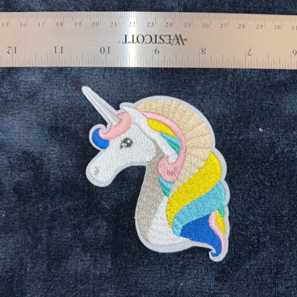 3 🍭$10 Unicorn patch iron on